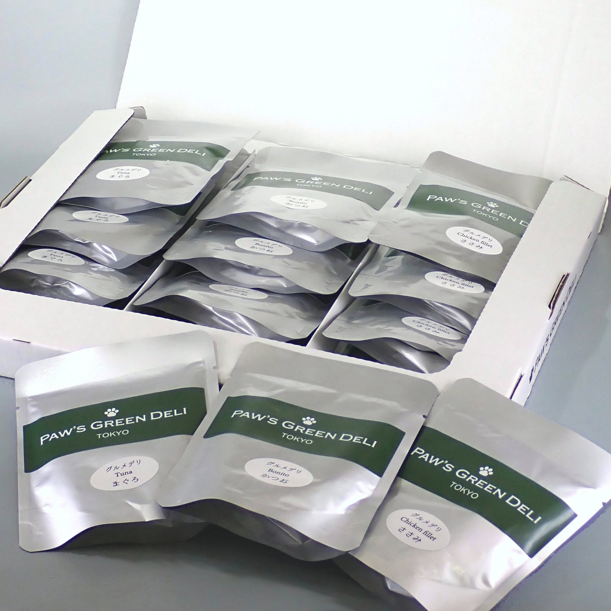 Paw’s Green Deli 国産・無添加で安心・安全 なウェットフード 箱入りパッケージ（15袋入り通常セット、グルメデリ）